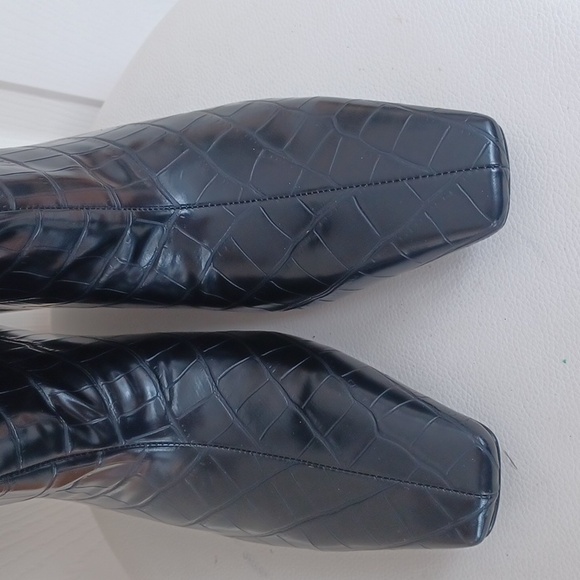 Adore Black Croc-Pattern Vegan Square Toe Wide Shaft Western Knights Boots 8.5 - Picture 2 of 4
